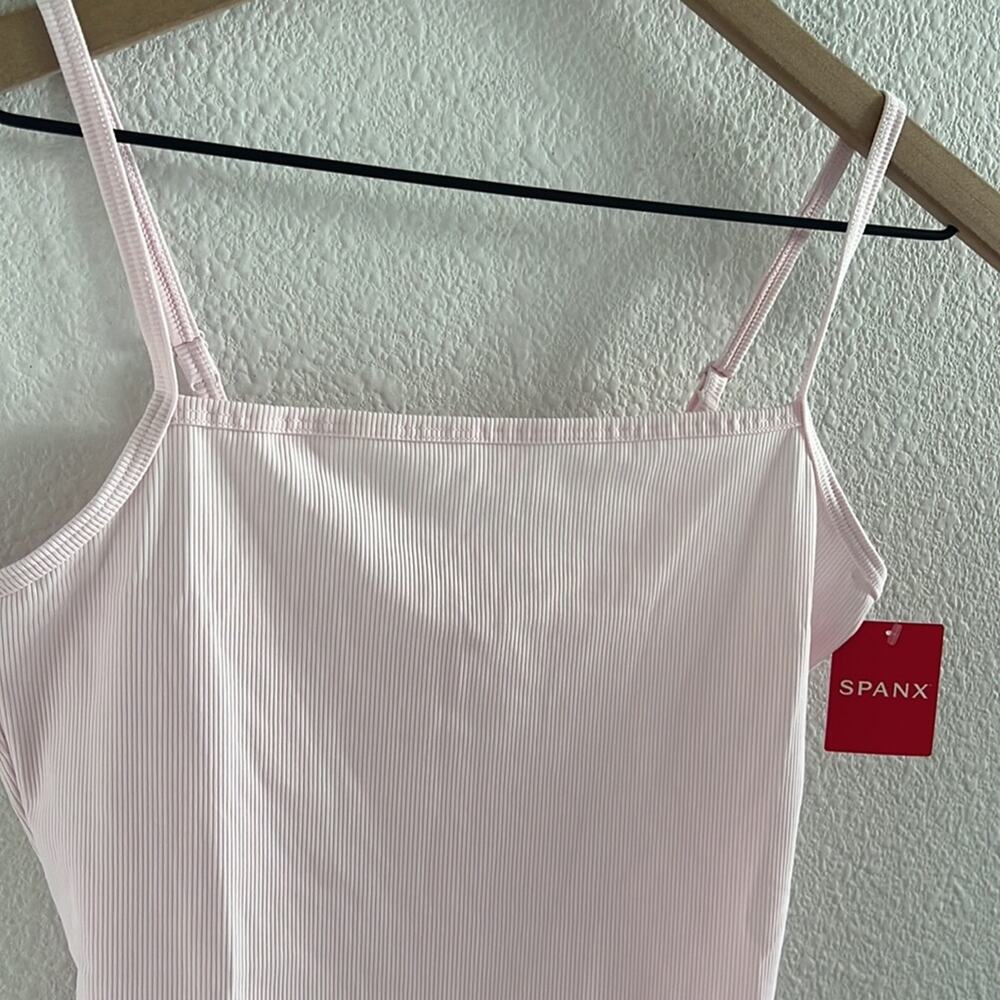 NWT Spanx Ribbed Cami Bodysuit Ice Pink 20360R Medium - Picture 2 of 9